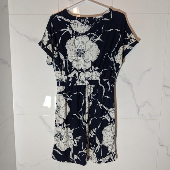 International INC Company Navy Blue & White Floral Dress - Picture 2 of 5